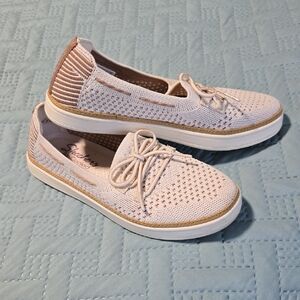 Skechers Women's Off White Knit Slip-On Sneakers with Tan Trim